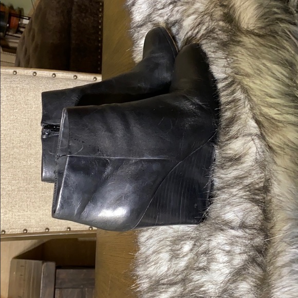 Vince Camuto soft leather black wedge heel booties - Picture 6 of 7